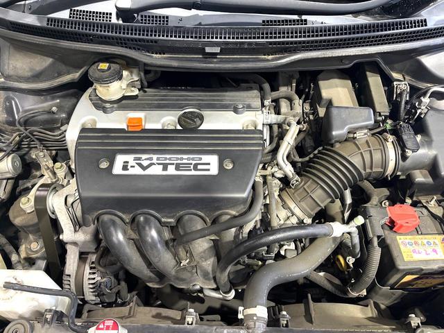 オデッセイ アブソルート　ＨＤＤナビ　バックカメラ　禁煙車　ハーフレザーシート　コーナーセンサー　スマートキー　ＥＴＣ　ＨＩＤヘッド　クルコン　１９インチアルミ　オートライト　オートエアコン　ＣＤ　ＤＶＤ再生　地デジ（20枚目）