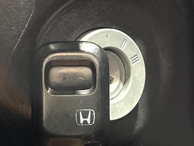 バモス Ｇ　禁煙車　純正１３インチアルミ　ＣＤ（6枚目）