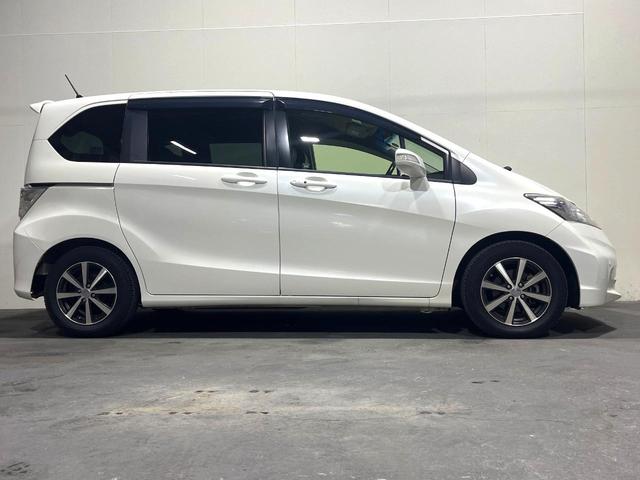 フリード Ｇ　ジャストセレクション　両側電動ドア　ＳＤナビ　衝突被害軽減システム　禁煙車　スマートキー　ＨＩＤヘッド　ＥＴＣ　クルコン　純正１５インチアルミ　オートライト　オートエアコン　Ｂｌｕｅｔｏｏｔｈ　ＣＤ　ＤＶＤ再生　フルセグ（47枚目）