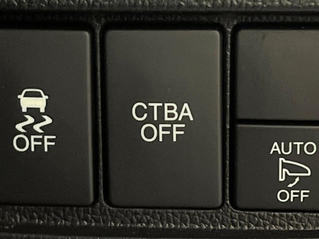 Ｎ－ＯＮＥ プレミアム　ＳＳパッケージ　純正ＳＤナビ　バックカメラ　衝突被害軽減システム　禁煙車　スマートキー　ＨＩＤヘッド　ＥＴＣ　純正１４インチアルミ　オートライト　オートエアコン　Ｂｌｕｅｔｏｏｔｈ　ＣＤ　ＤＶＤ再生　地デジ（4枚目）