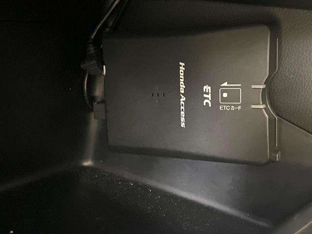 Ｎ－ＯＮＥ プレミアム　ＳＳパッケージ　純正ＳＤナビ　バックカメラ　衝突被害軽減システム　禁煙車　スマートキー　ＨＩＤヘッド　ＥＴＣ　純正１４インチアルミ　オートライト　オートエアコン　Ｂｌｕｅｔｏｏｔｈ　ＣＤ　ＤＶＤ再生　地デジ（7枚目）