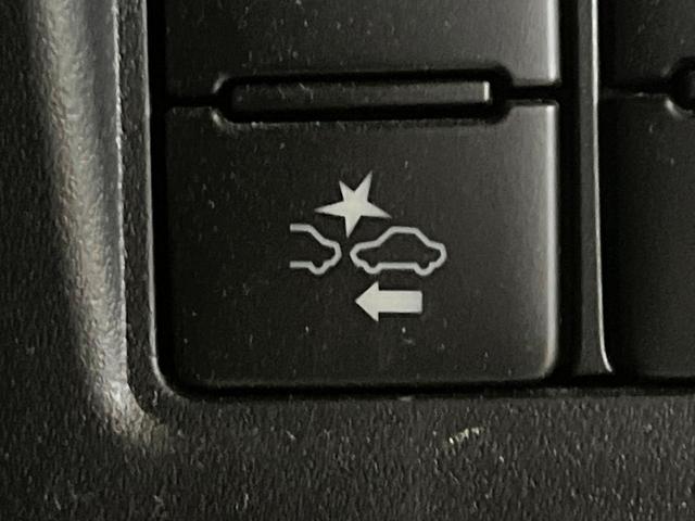 ヴォクシー ＺＳ　煌ＩＩ　両側電動ドア　後席モニター　バックカメラ　衝突被害軽減システム　禁煙車　ドラレコ　コーナーセンサー　ＬＥＤヘッド　ビルトインＥＴＣ　クルコン　純正１６インチアルミ　オートハイビーム　オートライト（27枚目）