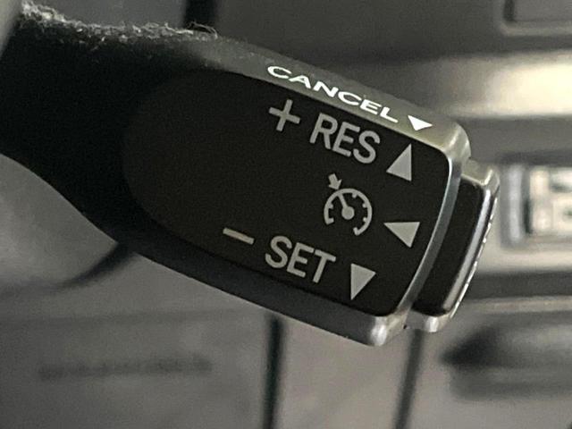 ヴォクシー ＺＳ　煌ＩＩ　両側電動ドア　後席モニター　バックカメラ　衝突被害軽減システム　禁煙車　ドラレコ　コーナーセンサー　ＬＥＤヘッド　ビルトインＥＴＣ　クルコン　純正１６インチアルミ　オートハイビーム　オートライト（38枚目）