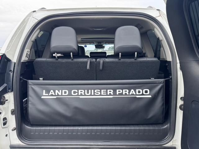 ランドクルーザープラド ＴＸ　Ｌパッケージ　メーカーＯＰナビ地デジ全方位カメラＥＴＣ２．０トヨタセーフティセンスレーダークルーズＣ黒レザーパワーシート　シートＡＣサンルーフクリアランスソナースマートキーＰスタート（22枚目）