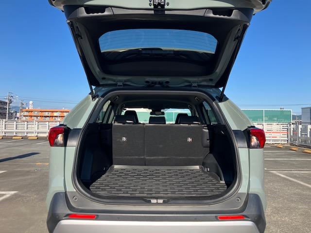 RAV4 アドベンチャー 純正ディスプレイオーディオナビ地デジバックカメラパノラミックビューMハーフレザーシートシートACPシートトヨタセーフティセンスACCステアリングヒーターLEDライトDACスマートキーPスタートBSM(22枚目)
