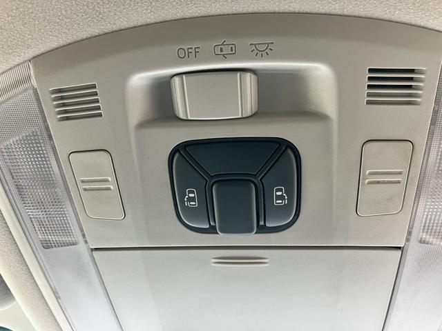 ヴェルファイア 2.4Z アルパインナビ 地デジ バックカメラ フリップダウンモニター 両側パワースライドドア パーキングセンサー 社外19インチAW スマートキー プッシュスタート ETC(19枚目)