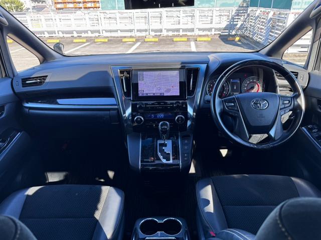 アルファード 2.5S タイプゴールド サンルーフ純正DAナビチューナーDVDデッキバックカメラ12.1インチ後席モニタートヨタセーフティセンスレーダークルーズコントロール両側パワースライドドアハーフレザーシートシーケンシャルウィンカー3眼(14枚目)