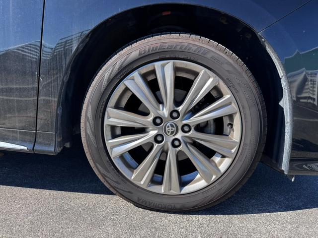 アルファード 2.5S タイプゴールド サンルーフ純正DAナビチューナーDVDデッキバックカメラ12.1インチ後席モニタートヨタセーフティセンスレーダークルーズコントロール両側パワースライドドアハーフレザーシートシーケンシャルウィンカー3眼(24枚目)