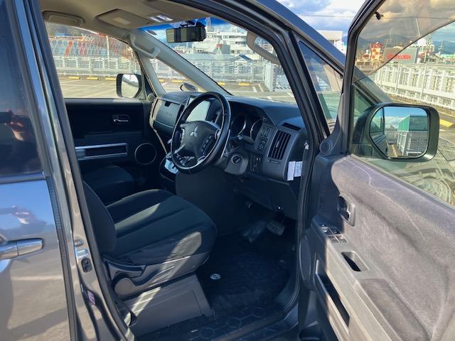 デリカＤ：５ Ｄ　パワーパッケージ　社外ナビ地デジバックカメラ後席フリップダウンモニタースマーｔロキーパドルシフトクルーズコントロール両側パワースライドドア社外ＡＷＥＴＣ（10枚目）