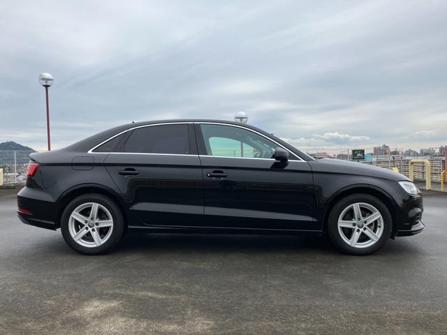 Ａ３セダン １．４ＴＦＳＩ　純正ナビ地デジバックカメラクルーズコントロールアイドリングストップＰセンサースマートキープッシュスタートＥＴＣ（5枚目）