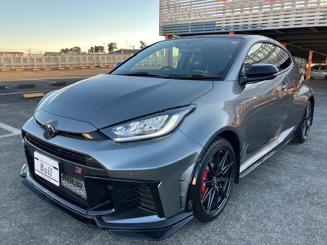 ＧＲヤリス ＲＺ　ハイパフォーマンス　純正ナビ地デジバックカメラＪＢＬサウンドスマートキープッシュスタートＧＲハーフレザーシートＨステアリングＨトヨタセーフティセンスＡＣＣＬＥＤヘッドライトＥＴＣＧＲエアロ（4枚目）