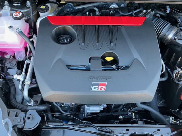 ＧＲヤリス ＲＺ　ハイパフォーマンス　純正ナビ地デジバックカメラＪＢＬサウンドスマートキープッシュスタートＧＲハーフレザーシートＨステアリングＨトヨタセーフティセンスＡＣＣＬＥＤヘッドライトＥＴＣＧＲエアロ（18枚目）