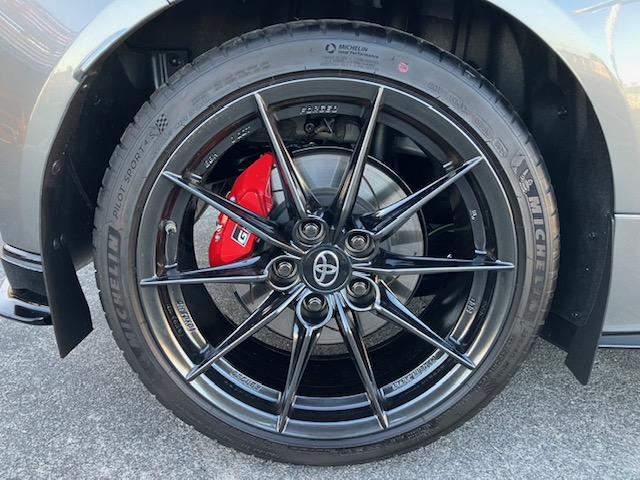 ＧＲヤリス ＲＺ　ハイパフォーマンス　純正ナビ地デジバックカメラＪＢＬサウンドスマートキープッシュスタートＧＲハーフレザーシートＨステアリングＨトヨタセーフティセンスＡＣＣＬＥＤヘッドライトＥＴＣＧＲエアロ（26枚目）