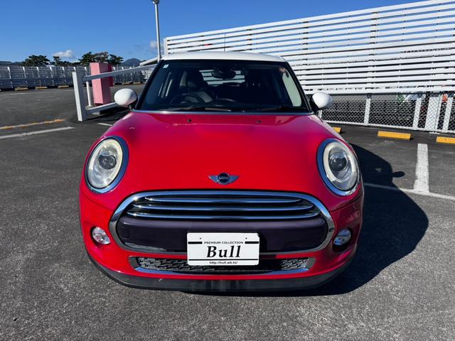「ＭＩＮＩ」らしさを象徴する装備を多数搭載した特別仕様車ミニクーパーサザーク