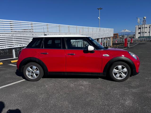 当社ホームページにて掲載車の詳細情報が見られます。他にも高品質かつお求めやすい在庫車両を多数掲載しております！是非ご覧下さい！！