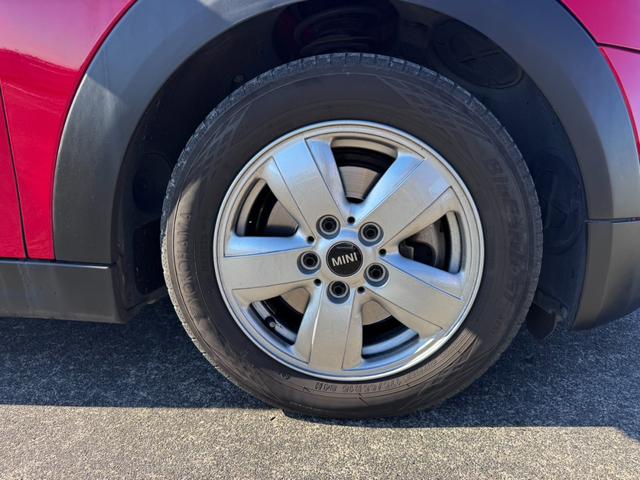 ブル静岡店　静岡市駿河区中村町１２２−１　ＴＥＬ０１２０−２１−５０−２１　ブル焼津店　焼津市八楠１−２８−１　ＴＥＬ０１２０−１５−１５−２７