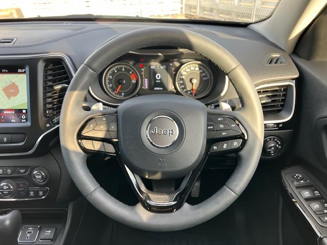 ジープ・チェロキー ナイトイーグル 純正ナビ地デジBカメラスマートキープッシュスタート黒革シートシートHブレーキアシストレーンアシストAストップBSMルーフレールLEDヘッドライトETCドライブレコーダー(15枚目)