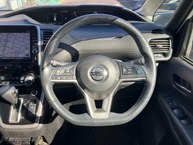 セレナ ハイウェイスター スマートキーパノラミックビューモニター両側パワースライドドアプロパイロットデジタルインナーミラー(10枚目)