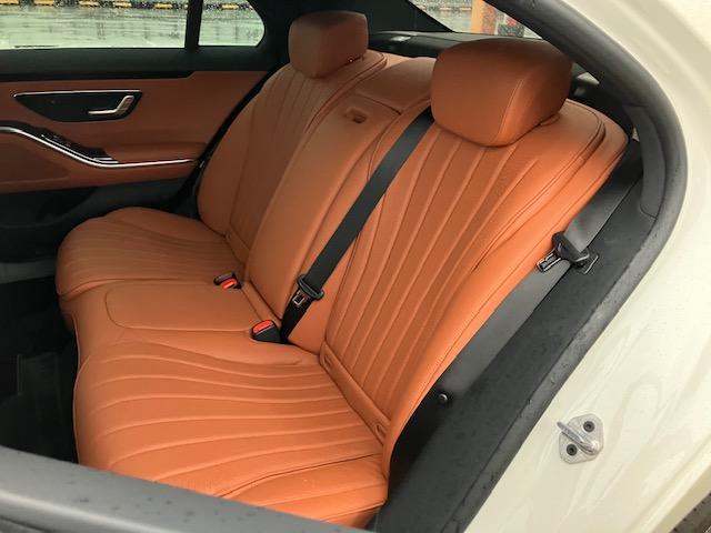 Ｓクラス Ｓ４００ｄ　４マチック　ＡＭＧライン　純正ナビ地デジＢカメラ３６０カメラブラウンレザーシートＰシートシートＨシートＡＣサンルーフＬＥＤライトメルセデスセーフティＡＣＣステアリングＨＢＳＭパワートランクパドルシフトＨＵＤ（13枚目）