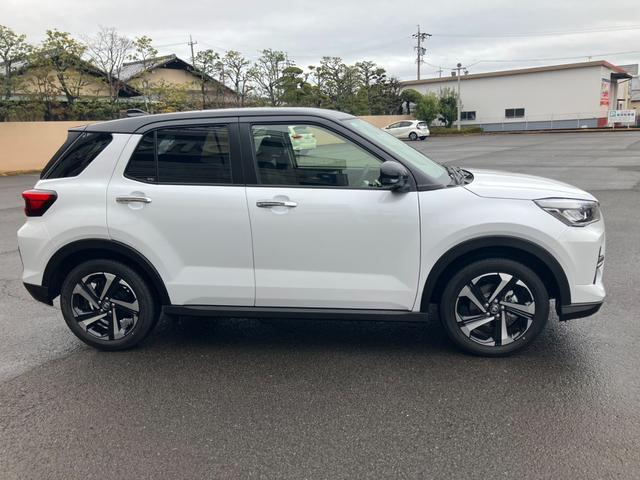 ライズ Ｚ　ディスプレイオーディオ　地デジ　アラウンドビューモニター　シートヒーター　トヨタセーフティセンス　レーダークルーズコントロール　パーキングセンサー　ＢＳＭ　アイドリングストップ　純正１７インチＡＷ（5枚目）