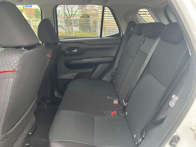 ライズ Ｚ　ディスプレイオーディオ　地デジ　アラウンドビューモニター　シートヒーター　トヨタセーフティセンス　レーダークルーズコントロール　パーキングセンサー　ＢＳＭ　アイドリングストップ　純正１７インチＡＷ（12枚目）