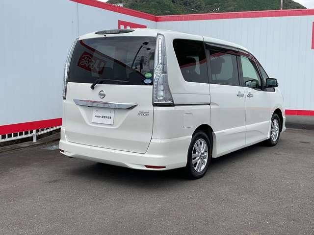 セレナ ２．０　ハイウェイスター　Ｓエディション　衝突被害軽減ブレーキ　キーレスエントリー　スマートキー＆プッシュスタート　オートクルーズ　パワーウィンドウ　ドライブレコーダー　オートエアコン　バックビューモニター　ＡＢＳ　アルミホイール　ナビ＆ＴＶ（3枚目）