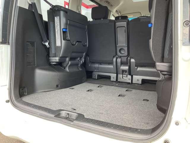 セレナ ２．０　ハイウェイスター　Ｓエディション　衝突被害軽減ブレーキ　キーレスエントリー　スマートキー＆プッシュスタート　オートクルーズ　パワーウィンドウ　ドライブレコーダー　オートエアコン　バックビューモニター　ＡＢＳ　アルミホイール　ナビ＆ＴＶ（25枚目）