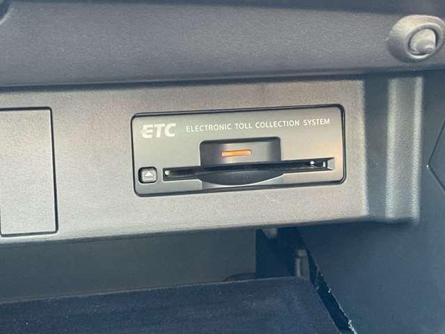 フーガ 2.5 250GT Aパッケージ Bカメラ クルーズコントロール LEDヘッドライト ETC オートエアコン 運転席エアバッグ パワーステアリング ABS ナビTV カーテンエアバック ドラレコ 助手席エアバッグ パワーウィンドウ(15枚目)