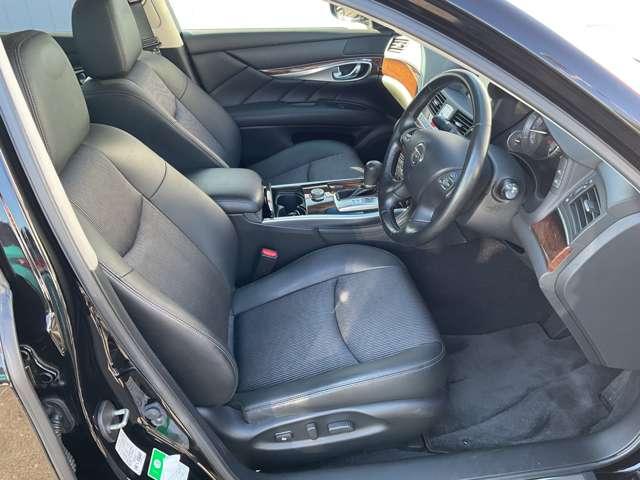 フーガ 2.5 250GT Aパッケージ Bカメラ クルーズコントロール LEDヘッドライト ETC オートエアコン 運転席エアバッグ パワーステアリング ABS ナビTV カーテンエアバック ドラレコ 助手席エアバッグ パワーウィンドウ(16枚目)