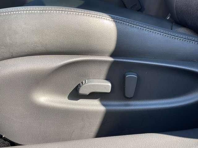 フーガ 2.5 250GT Aパッケージ Bカメラ クルーズコントロール LEDヘッドライト ETC オートエアコン 運転席エアバッグ パワーステアリング ABS ナビTV カーテンエアバック ドラレコ 助手席エアバッグ パワーウィンドウ(18枚目)