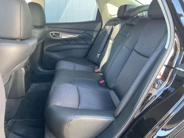 フーガ 2.5 250GT Aパッケージ Bカメラ クルーズコントロール LEDヘッドライト ETC オートエアコン 運転席エアバッグ パワーステアリング ABS ナビTV カーテンエアバック ドラレコ 助手席エアバッグ パワーウィンドウ(19枚目)