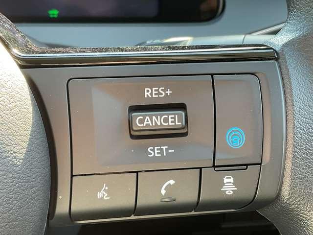 ノート 1.2 X ドラレコ・ETC・アラウンドビューモニター 衝突被害軽減ブレ-キ 全方位カメラ ETC付 禁煙車 LEDヘッドライト レーダークルーズ インテリジェントキー ドラレコ 整備記録簿 ワンセグTV TVナビ サイドカーテンエアバック メモリーナビ(11枚目)