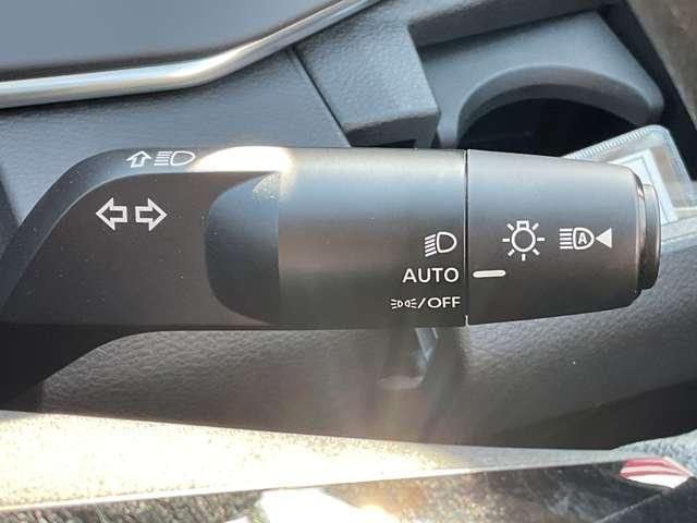 ノート 1.2 X ドラレコ・ETC・アラウンドビューモニター 衝突被害軽減ブレ-キ 全方位カメラ ETC付 禁煙車 LEDヘッドライト レーダークルーズ インテリジェントキー ドラレコ 整備記録簿 ワンセグTV TVナビ サイドカーテンエアバック メモリーナビ(12枚目)