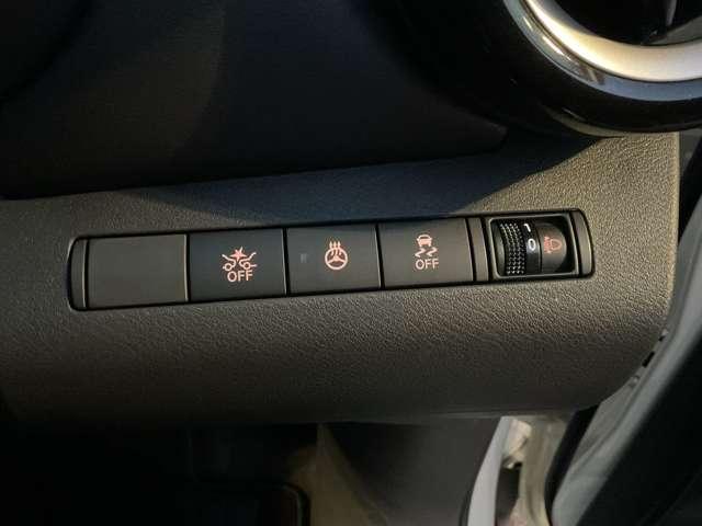 キックス オーテック　インテリジェントキー　アラウンドモニター　ＬＥＤヘットライト　ドライブレコーダー　エマージェンシーブレーキ　ＥＴＣ　メモリーナビ（23枚目）