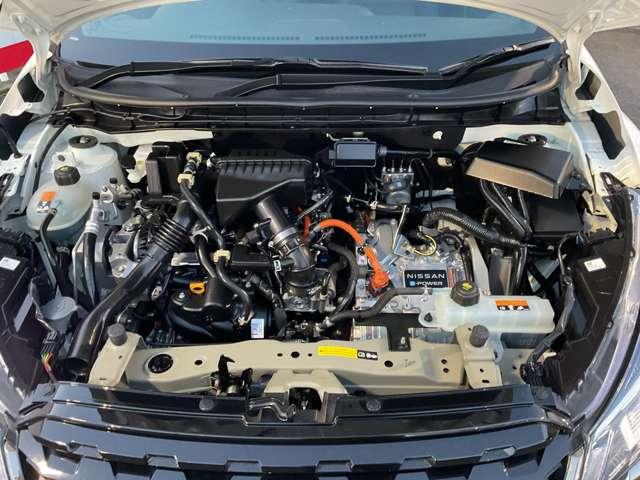 キックス オーテック　インテリジェントキー　アラウンドモニター　ＬＥＤヘットライト　ドライブレコーダー　エマージェンシーブレーキ　ＥＴＣ　メモリーナビ（32枚目）