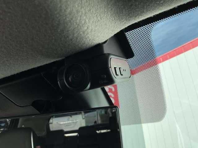 オーラ １．２　Ｇ　ドラレコ・ＥＴＣ・アラウンドビューモニター　自動（被害軽減）ブレーキ　ＬＥＤ　ＬＫＡ　ＥＴＣ　ドライブレコーダー　カーテンエアバッグ　アルミホイール　禁煙　インテリジェントキー　パワーウィンドウ　フルオートエアコン　キーレスエントリー　ナビＴＶ（14枚目）