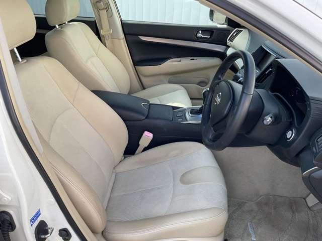 スカイライン 2.5 250GT バックモニター・ドラレコ・電動シート・メ バックカメラ ETC 点検記録簿 ナビTV オートエアコン キーレスエントリー パワーウィンドウ パワーステアリング エアバッグ Wエアバッグ ワンセグTV ABS インテリキ AW(25枚目)