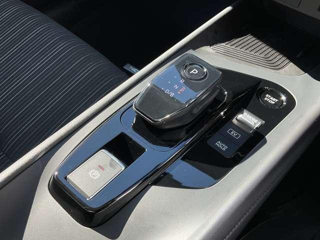 ノート １．２　Ｘ　衝突被害軽減ブレ－キ　全方位カメラ　ＥＴＣ付　ＬＥＤヘッドライト　レーダークルーズ　レーンアシスト　インテリジェントキー　ワンオーナー　ドラレコ　整備記録簿　ワンセグＴＶ　ＴＶナビ　メモリーナビ（18枚目）