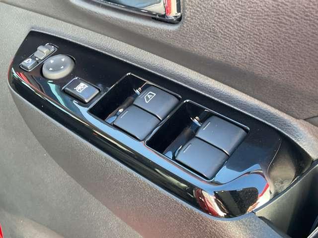 ルークス ６６０　ハイウェイスターＧターボ　アーバンクロム　プロパイロット　エディション　インテリジェントキー　アルミホイール　記録簿　レーダークルーズコントロール　ＬＥＤヘッドライト　アイドリングストップ　レーンキープアシスト　メモリーナビ　エアコン　エアバッグ　禁煙車　キーレス（5枚目）