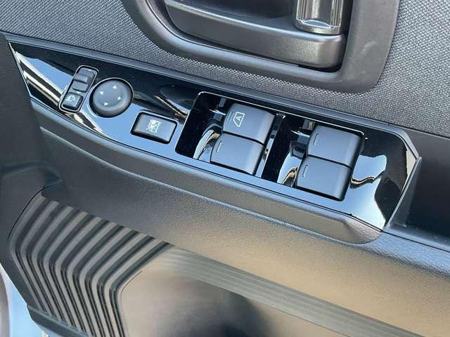 サクラ X アラウンドヴューモニター 運転席エアバック AAC LEDヘッドランプ スマートキー レーンアシスト ドラレコ キーレスエントリー ワンオーナー パワーステアリング アルミホイール ABS ワンセグ(5枚目)