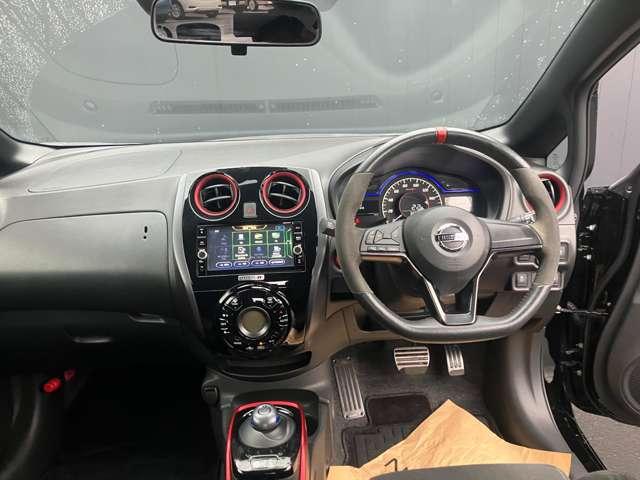 ノート １．２　ｅ－ＰＯＷＥＲ　ＮＩＳＭＯ　Ａストップ　レーンアシスト　フルオートエアコン　スマートキープッシュスタート　Ｗエアバッグ　アルミ　キーフリー　パワーステアリング　エアバック　パワーウインドウ　ＡＢＳ　セキュリティー　衝突防止（4枚目）
