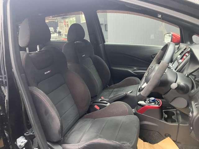 ノート １．２　ｅ－ＰＯＷＥＲ　ＮＩＳＭＯ　Ａストップ　レーンアシスト　フルオートエアコン　スマートキープッシュスタート　Ｗエアバッグ　アルミ　キーフリー　パワーステアリング　エアバック　パワーウインドウ　ＡＢＳ　セキュリティー　衝突防止（5枚目）