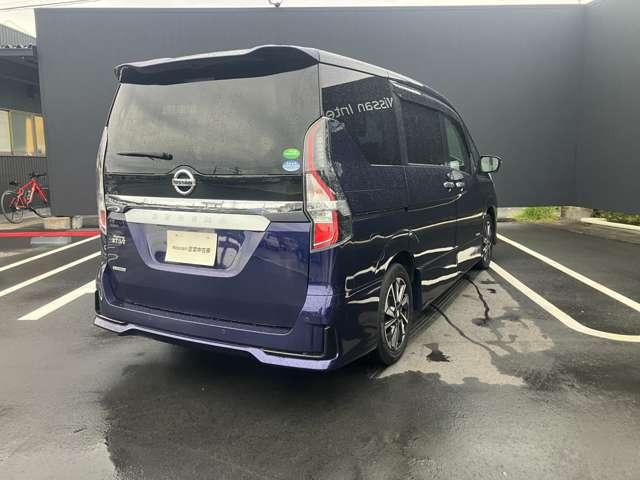 セレナ ２．０　ハイウェイスター　Ｖ　アラウンドビュ－　アルミ　衝突被害軽減　ＬＤＰ　エアバッグ　両側オートスライドドア　ＬＥＤライト　インテリジェントキー　サイドカメラ　メモリーナビ　アダプティブクルーズコントロール　ナビＴＶ　ドラレコ（3枚目）
