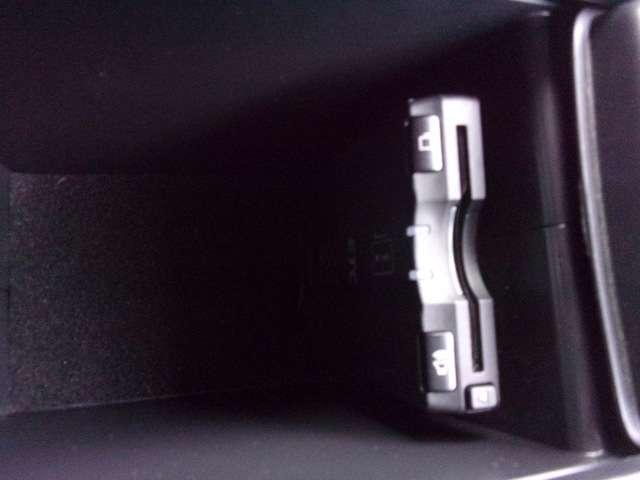 ラッシュ 1.5 X 4WD 切替4WD キーレスキー デュアルエアバッグ ワンセグ ETC車載器 パワーウィンドウ パワーステアリング メモリーナビ(9枚目)