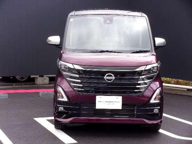 ルークス 660 ハイウェイスターGターボ アーバンクロム エマージェンシーブレーキ バックカメラ 衝突被害軽減システム LEDヘッドライト アイドリングストップ 全周囲カメラ 盗難防止 スマートキー メモリーナビ アルミホイール ドラレコ 車線逸脱警報 キーレス(7枚目)