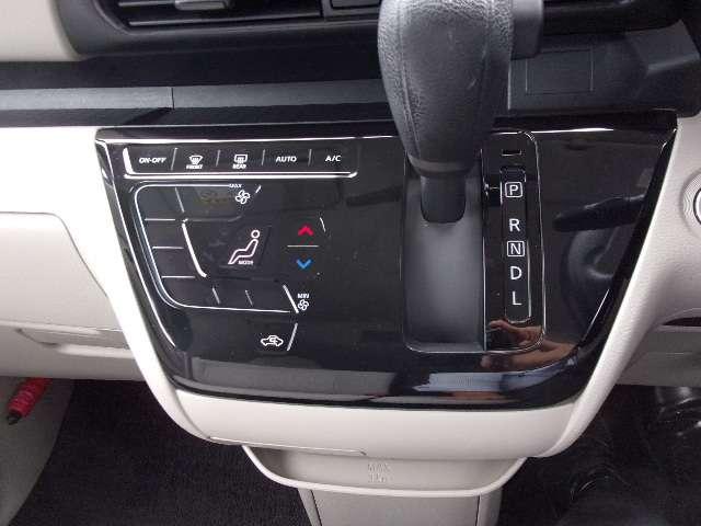 ルークス ６６０　Ｘ　アラモニ　前後衝突軽減ブレーキ　車線逸脱防止　ＥＴＣ　キーフリー　ドライブレコーダー　ｉ－ｓｔｏｐ　フルオートエアコン　パワーウインドウ　バックカメラ　盗難防止　カーテンエアバッグ　Ｗエアバック（12枚目）