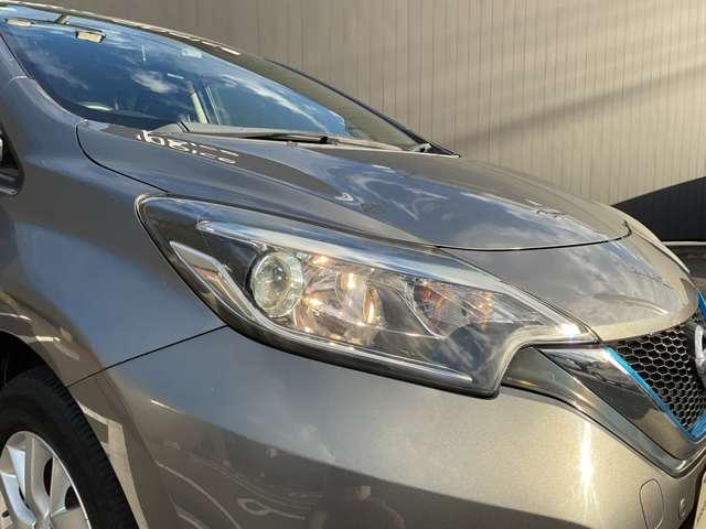 ノート １．２　ｅ－ＰＯＷＥＲ　Ｘ　日産純正メモリーナビ付き　運転席助手席エアバック　レーンキープ　ＡＵＴＯエアコン　盗難防止システム　ナビＴＶ　ＡＷ　運転席エアバッグ　キーレスエントリー　ＬＥＤヘッド　ドラレコ　ＥＴＣ車載器　アイドリングストップ　パワステ（6枚目）