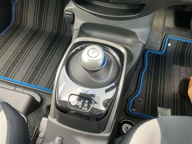 ノート １．２　ｅ－ＰＯＷＥＲ　Ｘ　日産純正メモリーナビ付き　運転席助手席エアバック　レーンキープ　ＡＵＴＯエアコン　盗難防止システム　ナビＴＶ　ＡＷ　運転席エアバッグ　キーレスエントリー　ＬＥＤヘッド　ドラレコ　ＥＴＣ車載器　アイドリングストップ　パワステ（18枚目）