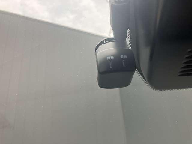 オーラ 1.2 NISMO チューンド e-POWER 4WD ナビTV アラウンドモニター アイドリングストップ ドラレコ インテリキー エマブレ アルミ キーレス 4WD ETC LEDヘッドライト 追従クルーズ(11枚目)