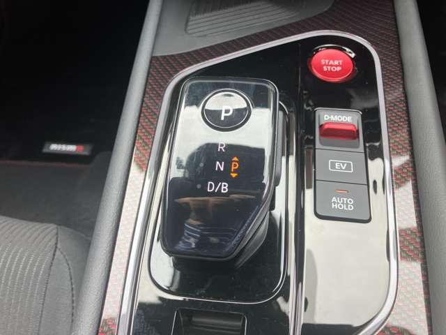 オーラ 1.2 NISMO チューンド e-POWER 4WD ナビTV アラウンドモニター アイドリングストップ ドラレコ インテリキー エマブレ アルミ キーレス 4WD ETC LEDヘッドライト 追従クルーズ(17枚目)